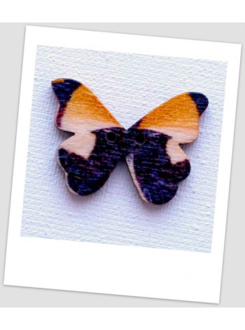 Пуговица деревянная в формі метелика, колір коричневий, розмір 28 х21 мм, толщина 3мм, розмір отверстия 1,5 мм (id: 720026)